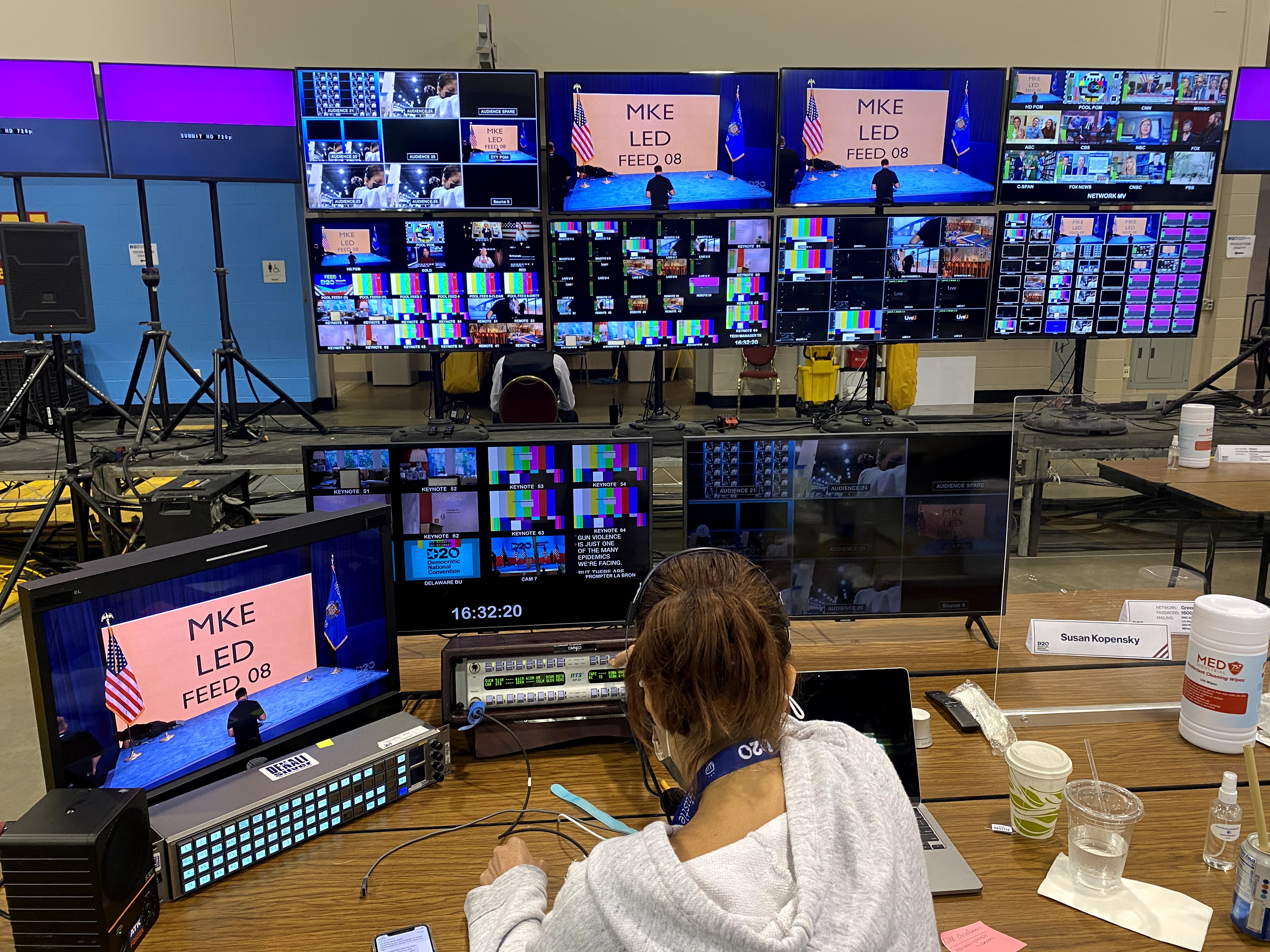 LiveX command center at the Wisconsin Center in Milwaukee Alt