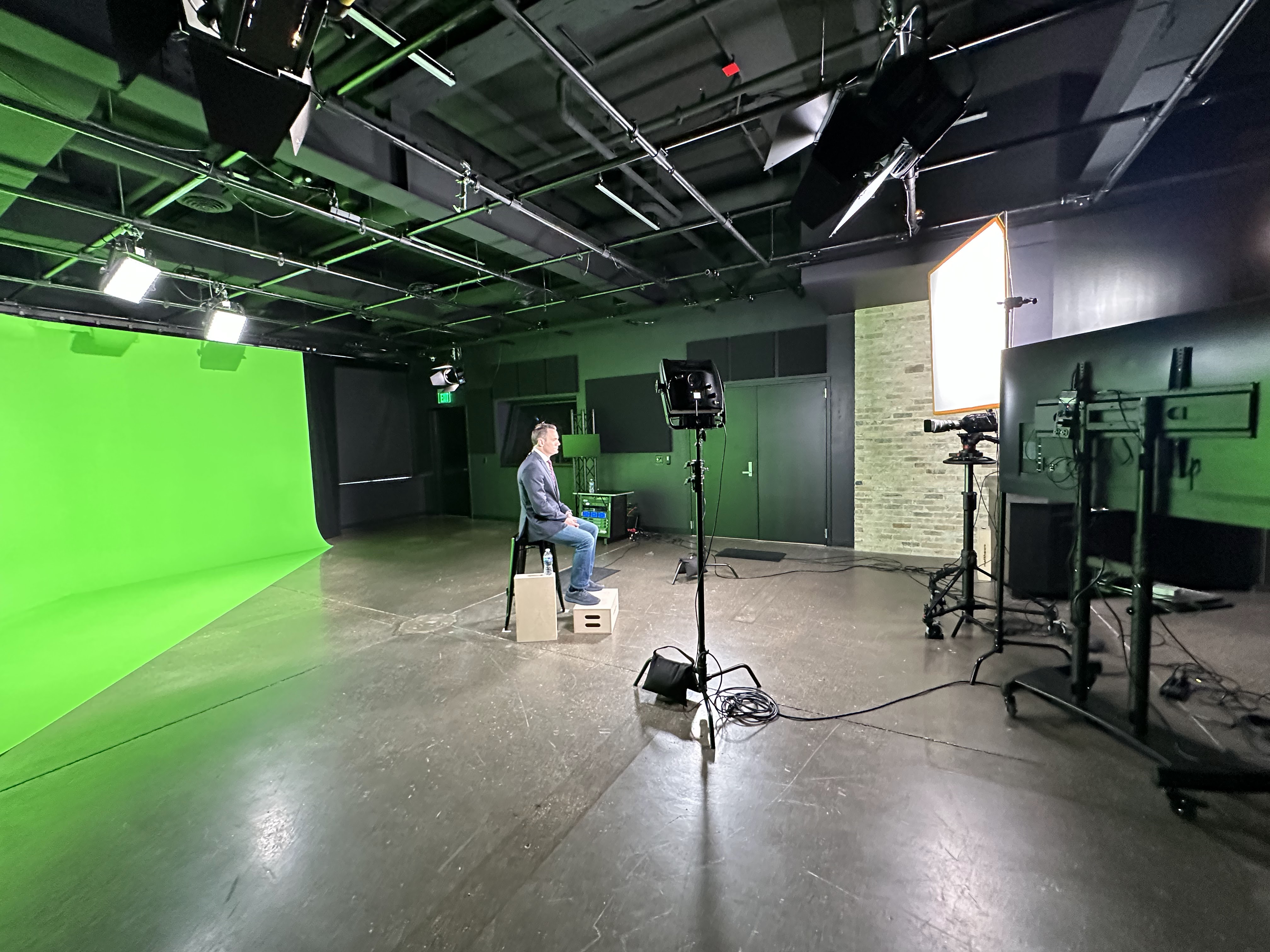 Major Broadcast Connection in Green Bay Live X